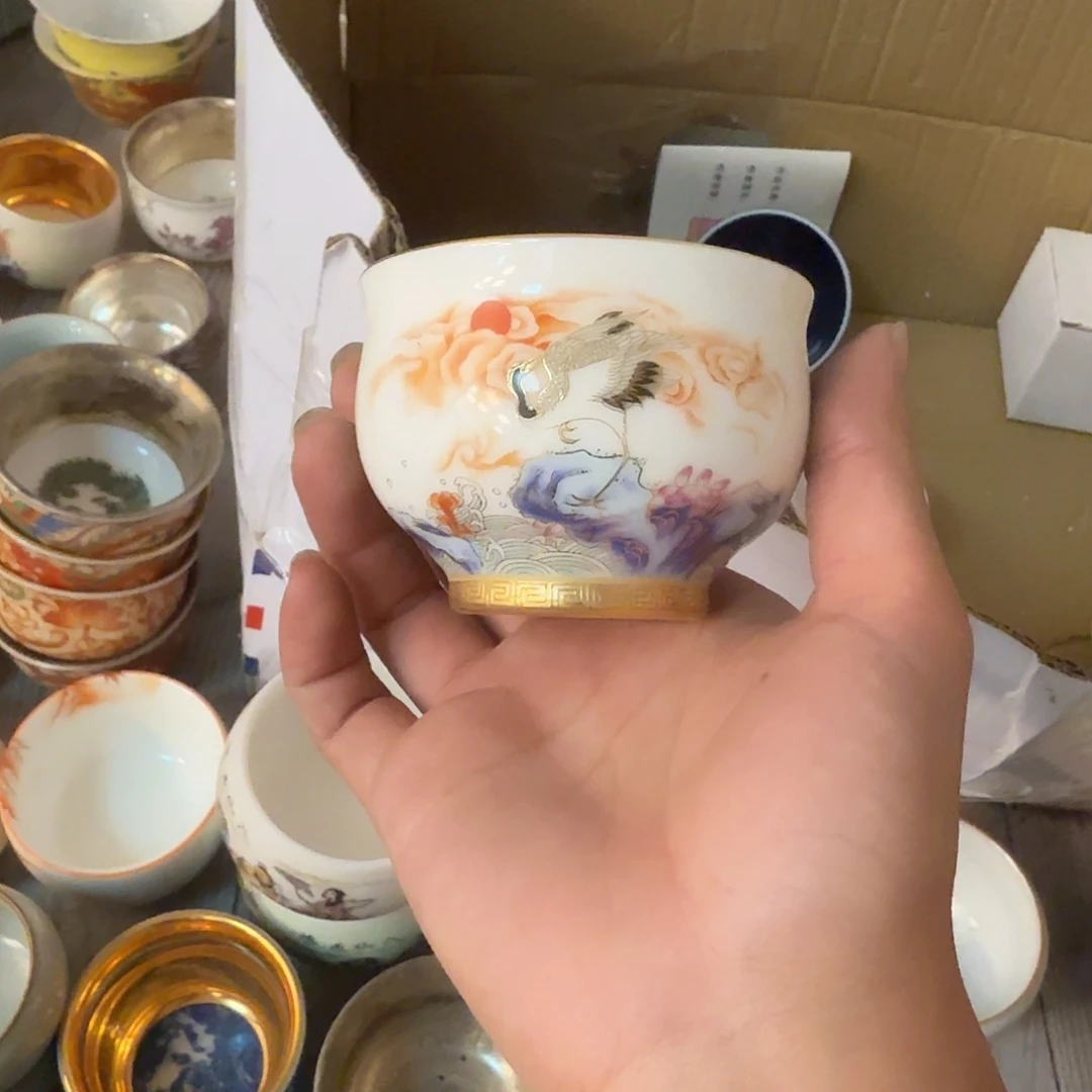 一***一羊脂玉瓷描金主人杯