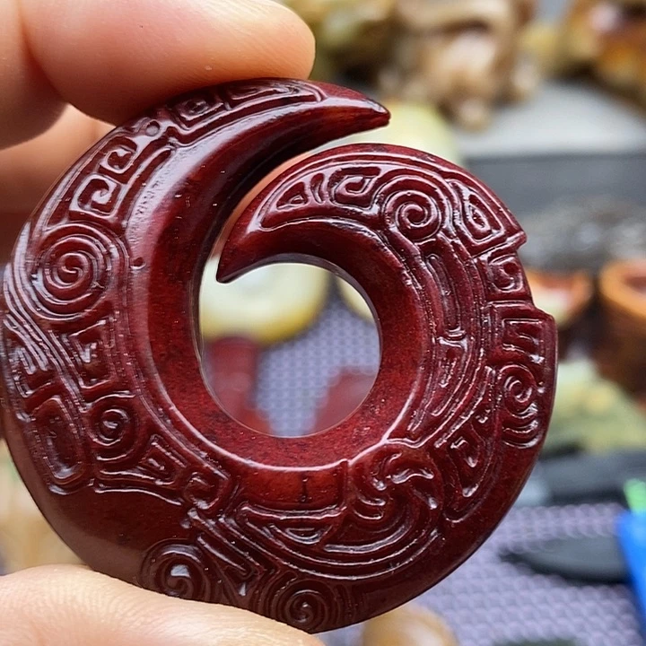 未镶嵌蛇纹石玉颈饰