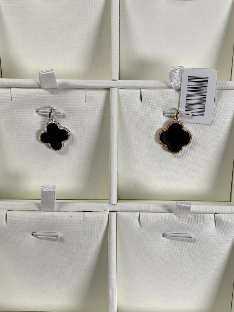 翡翠A货18K金镶嵌四叶草吊坠多样性发货，发一件2 322