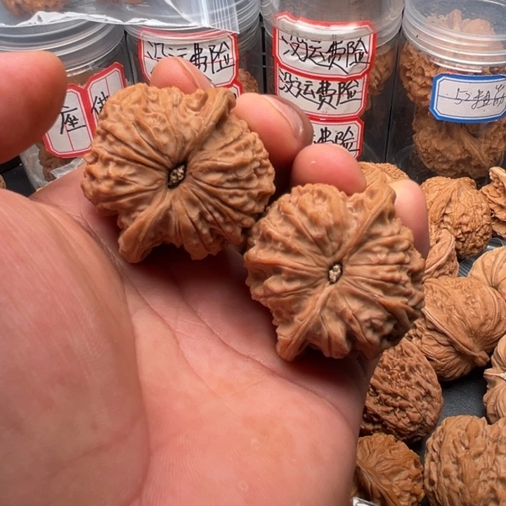 平***活文玩核桃把件血麒麟42