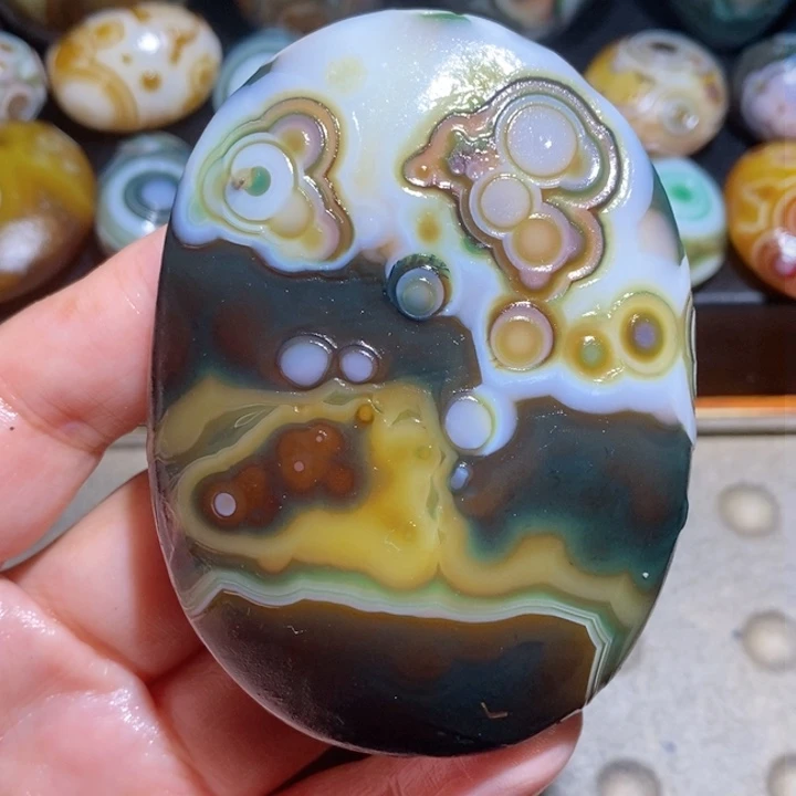 未镶嵌玛瑙/玉髓珠宝半成品44