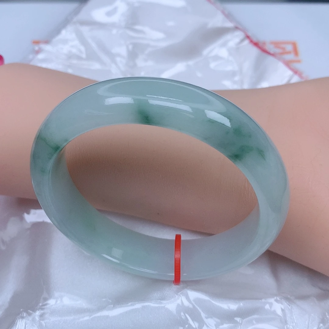 【闪购商品】未镶嵌手镯翡翠，55