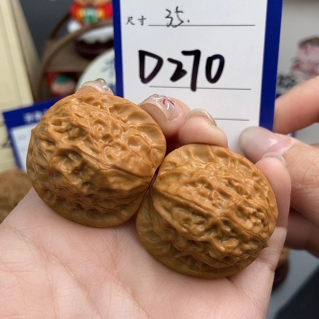 文玩核桃吊坠z***明35瓷娃娃