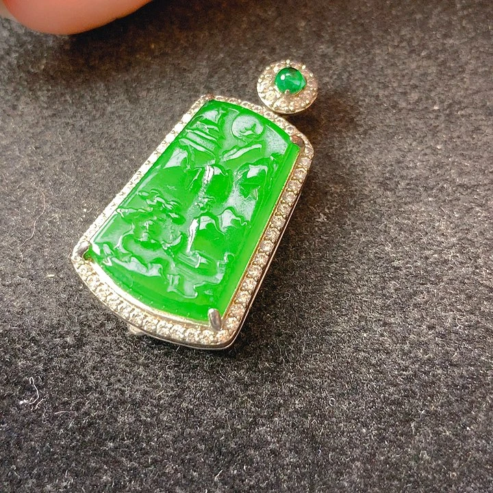 翡翠未镶嵌颈饰翡翠