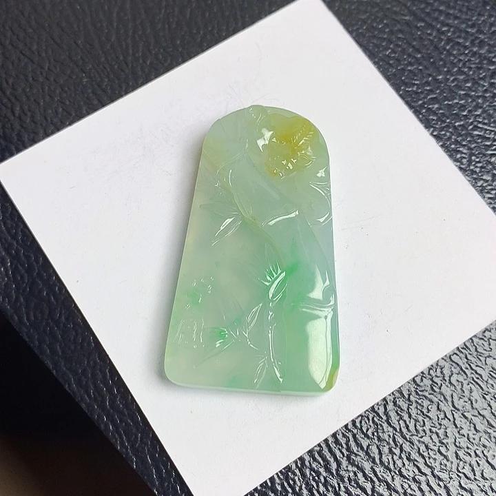 颈饰18K金镶嵌翡翠天然缅甸翡翠牌子