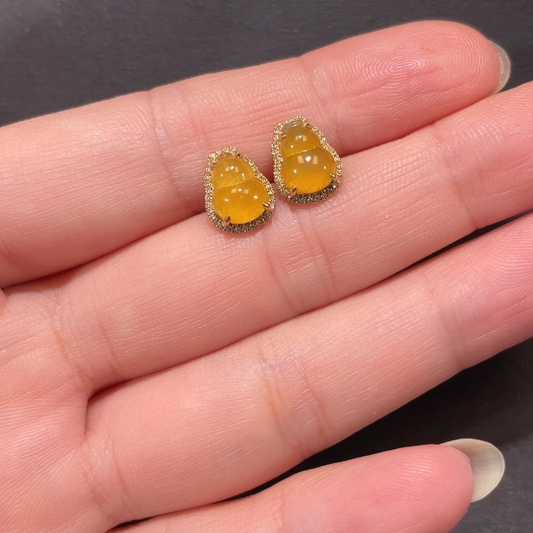 翡翠18K金镶嵌耳饰南非钻