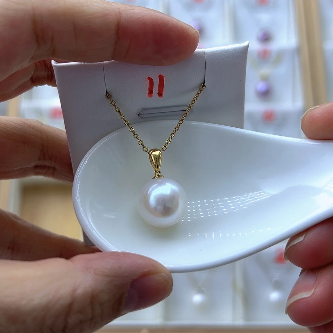 18K金镶嵌淡水珍珠吊坠(赠链)13.8