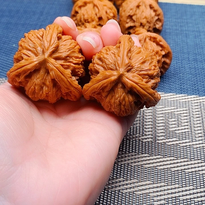 焱***青吊坠文玩核桃三棱