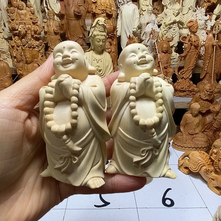 柏木（崖柏）小佛一对 瑕疵