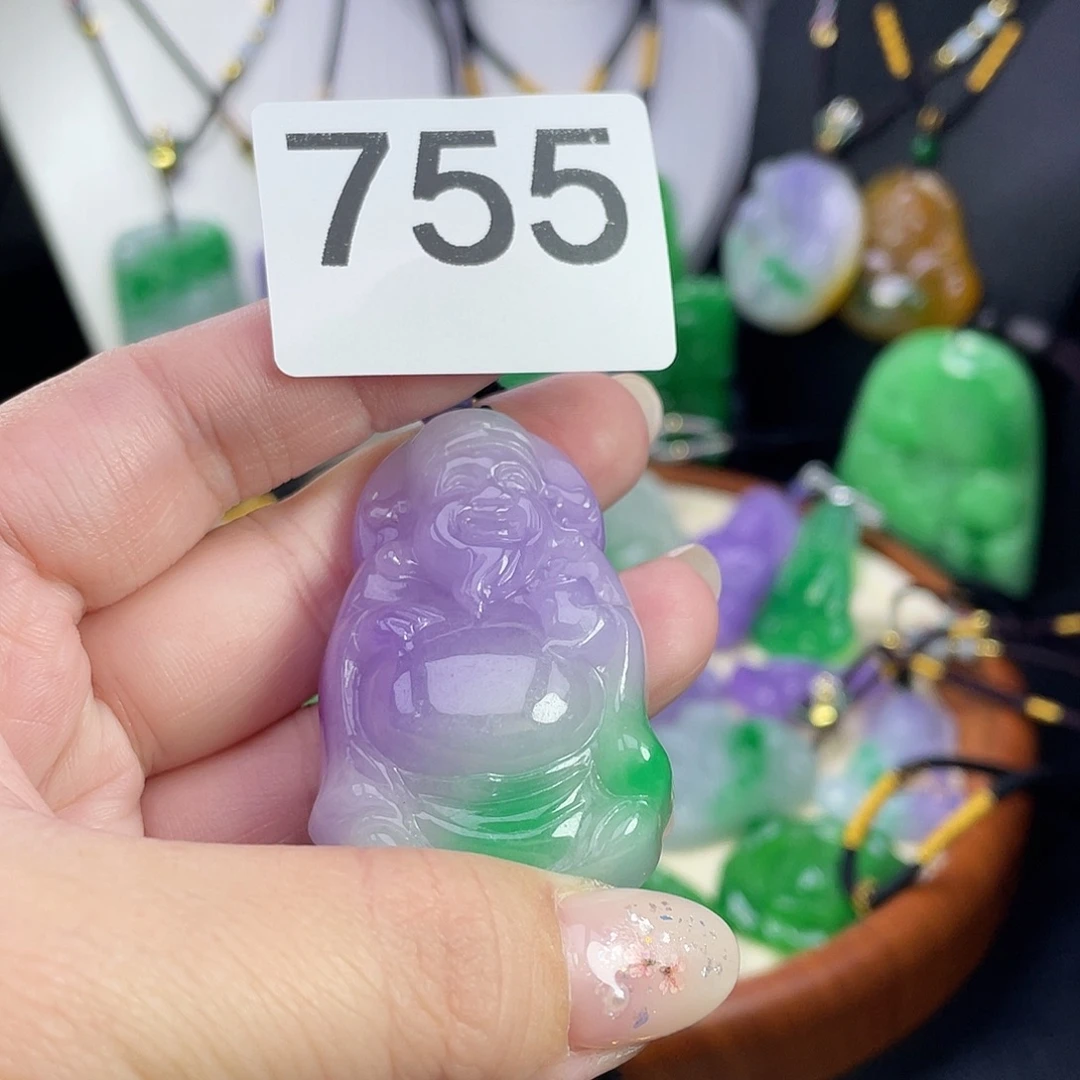 翡翠未镶嵌吊坠(赠链)