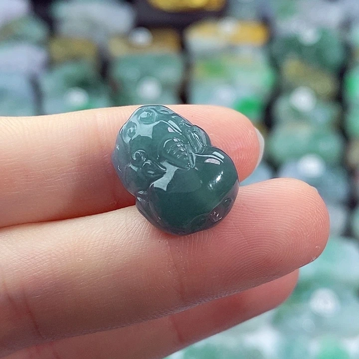 颈饰未镶嵌翡翠天然