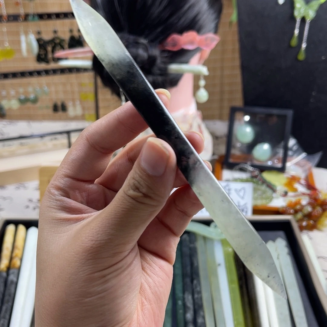 蛇纹石玉未镶嵌发饰