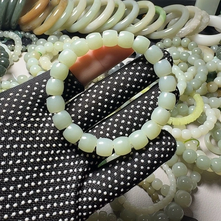 和田玉未镶嵌手链