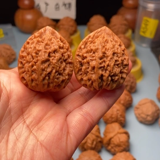 吊坠文玩核桃蚂蚁王精对 34