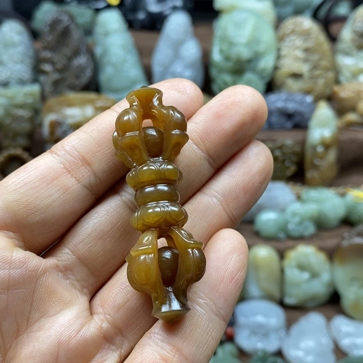 小***刘和田玉未镶嵌颈饰