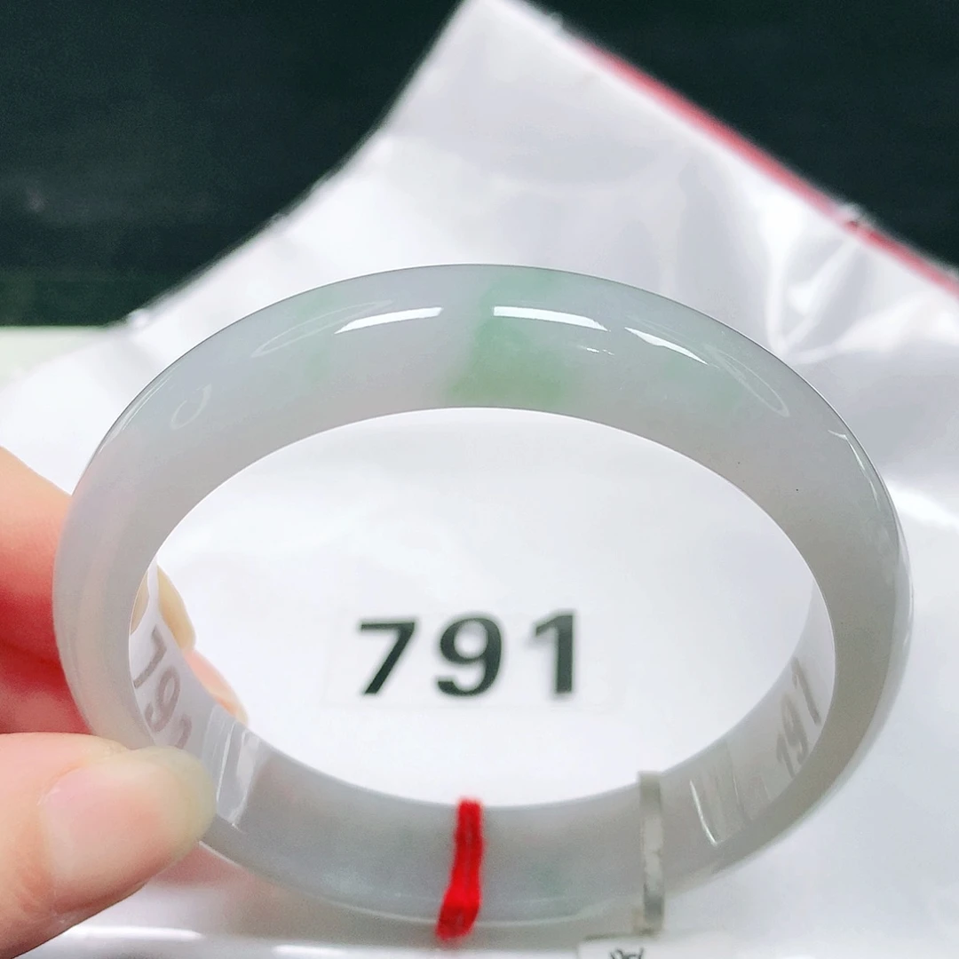 翡翠未镶嵌手镯40 号翡翠手镯