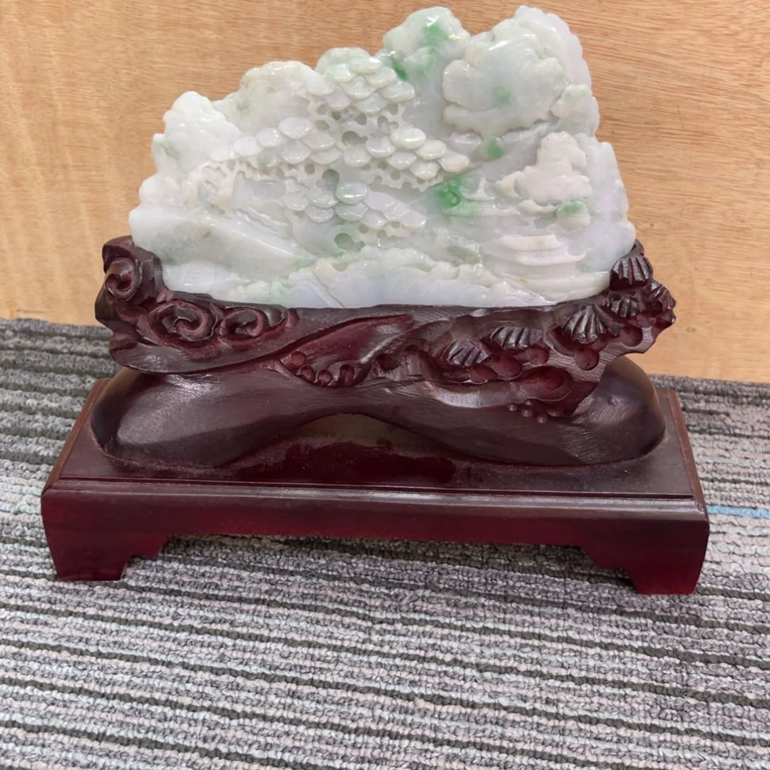翡翠摆件未镶嵌山水