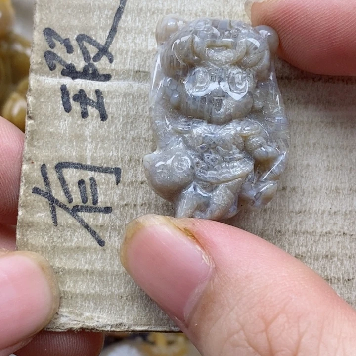 颈饰未镶嵌硅化珊瑚（珊瑚玉）另**蓝小