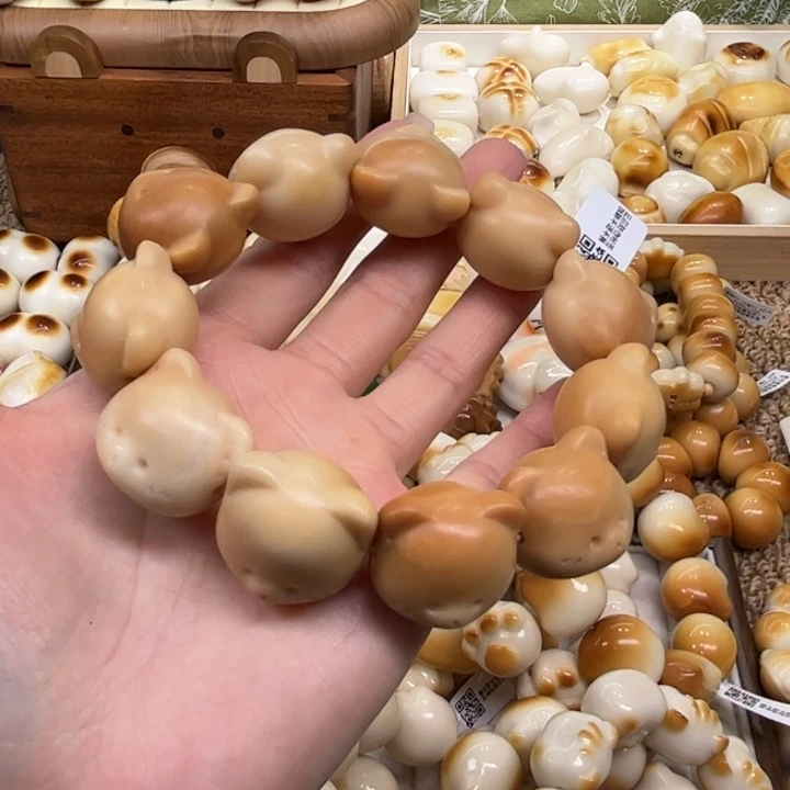 菩提根/象牙果把件12.14.43象牙果老师傅熊头微瑕