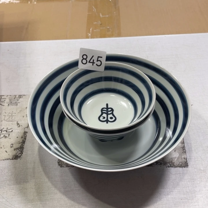 盖碗瓷器制作工艺精湛