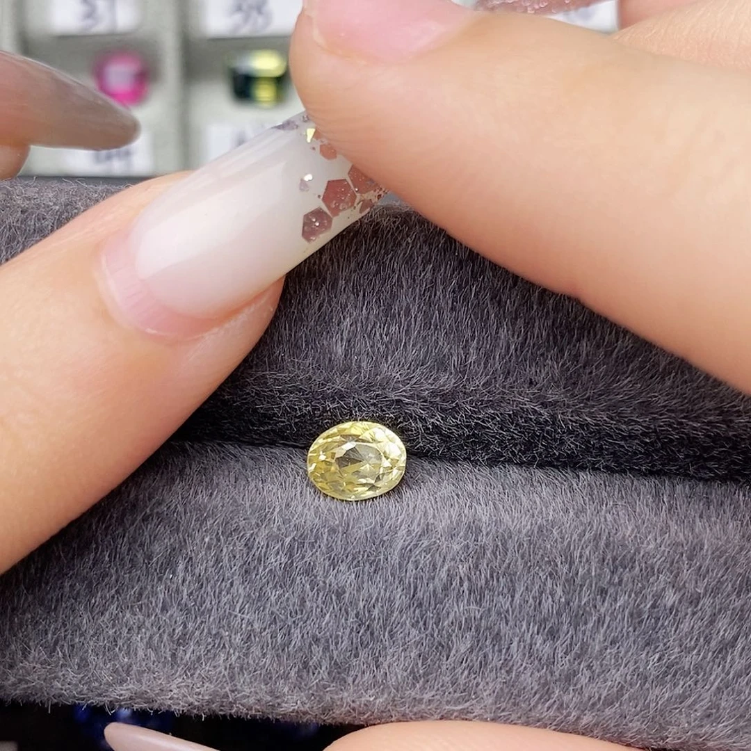 裸石蓝宝石金丝雀切工精致玻璃体通透1.26ct/0372