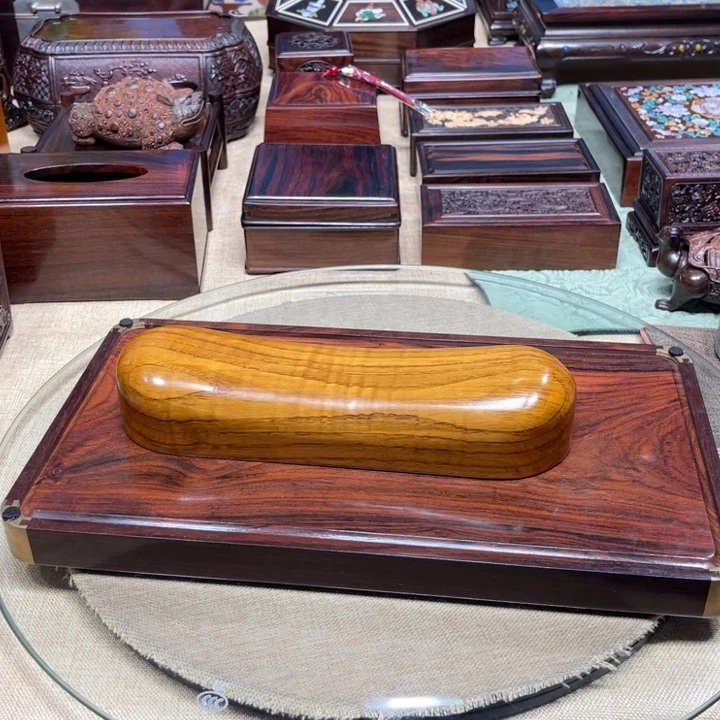 紫檀木类成套家具