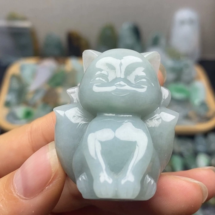 颈饰未镶嵌翡翠九尾狐