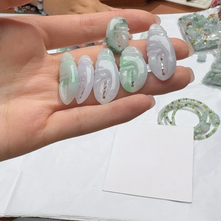 未镶嵌挂件翡翠福利1个，不包邮，拍一单邮费发货