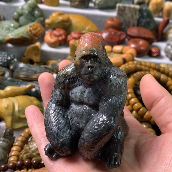 未镶嵌岫岩河磨玉（透闪石质玉）把件