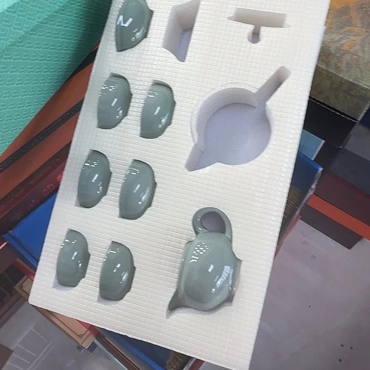 高端茶具套装等。