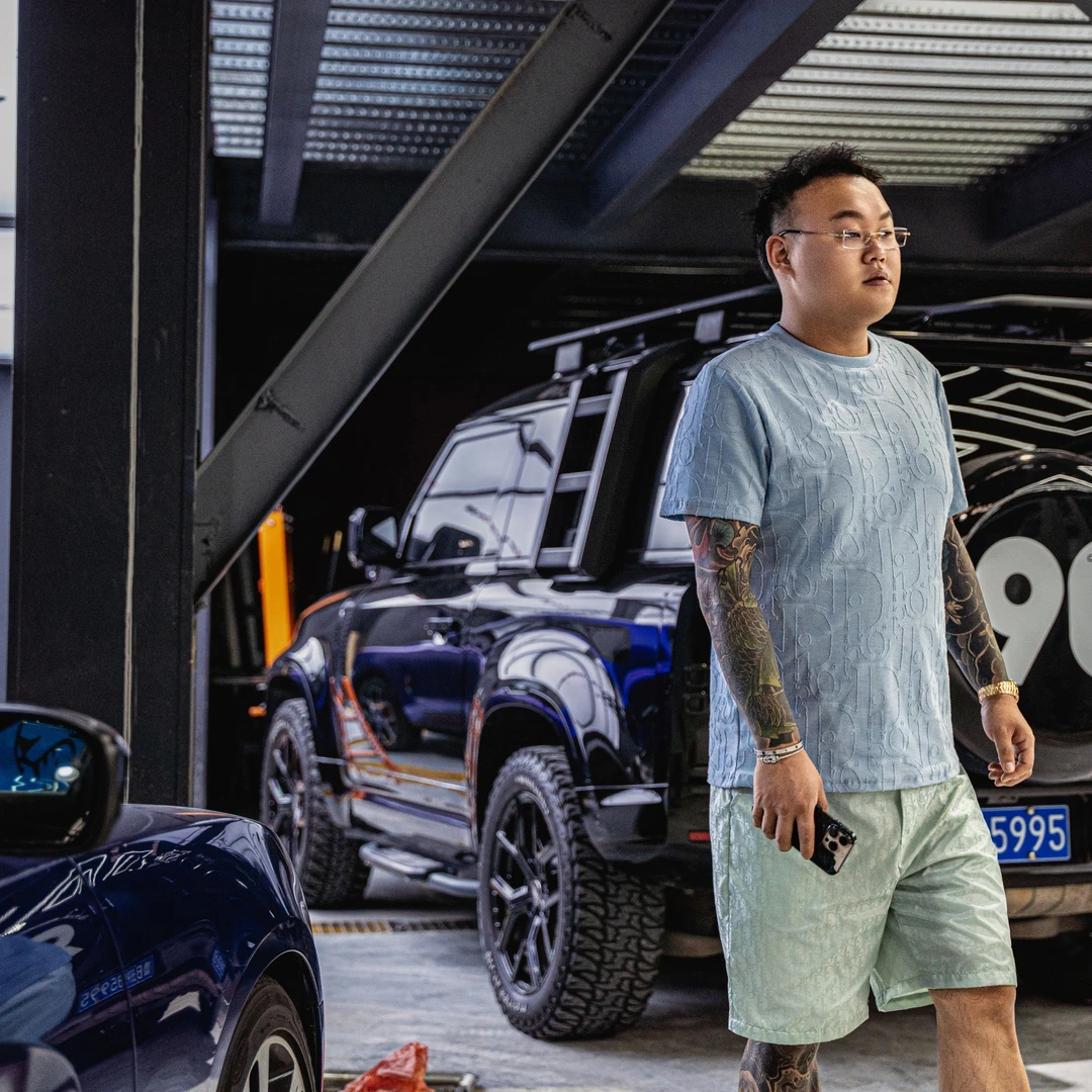 KING·BRAND  25ss小傲立体时尚短袖