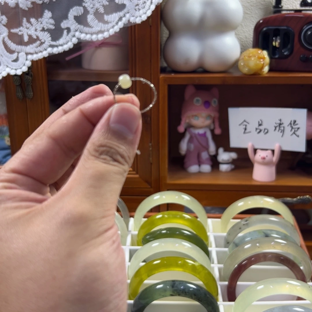 蛇纹石玉未镶嵌手镯605