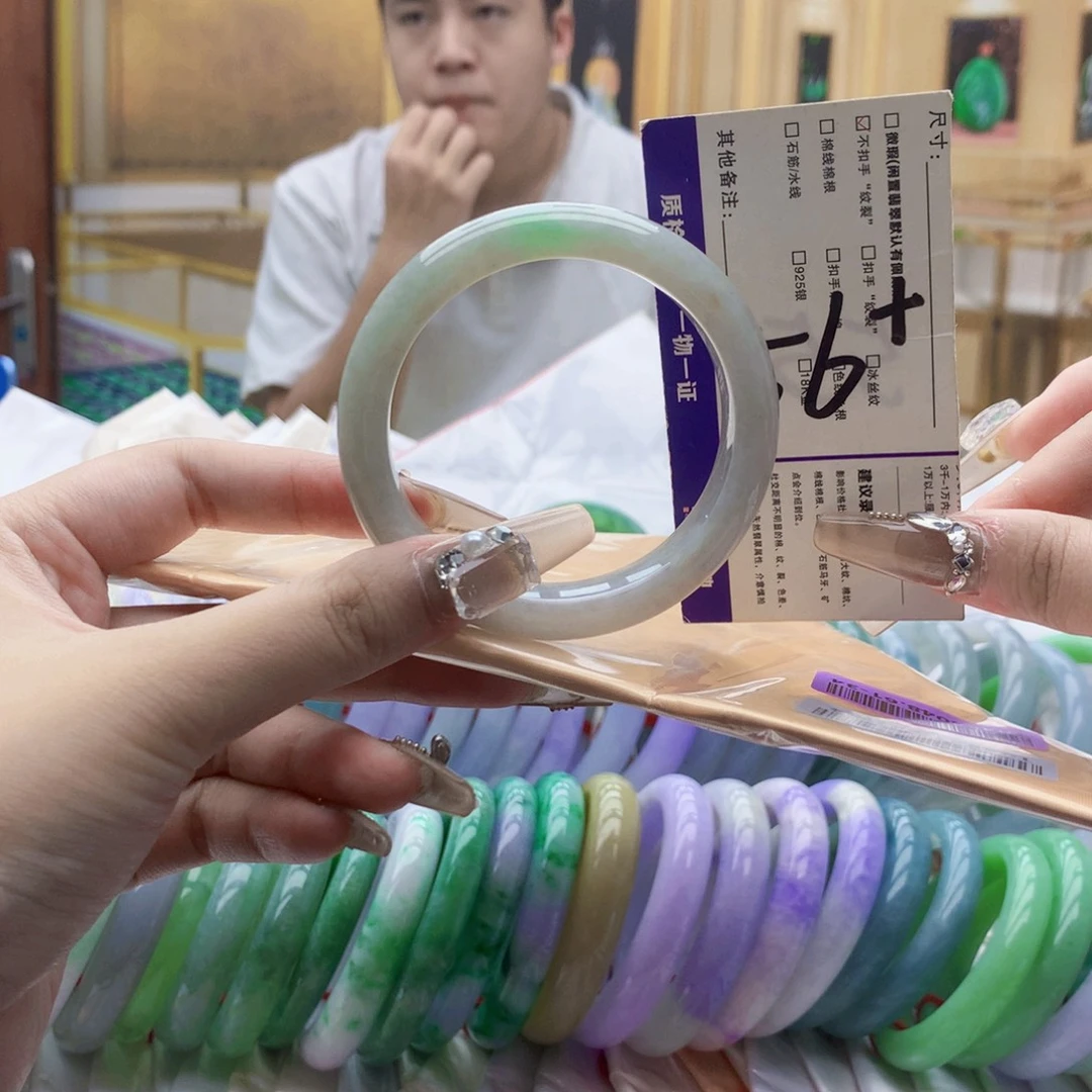 翡翠未镶嵌手镯gg