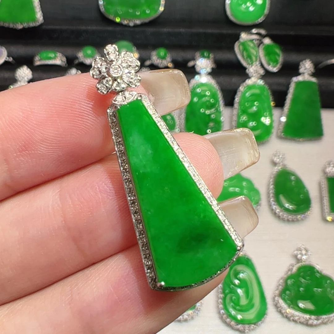 翡翠18K金镶嵌吊坠(不含链)