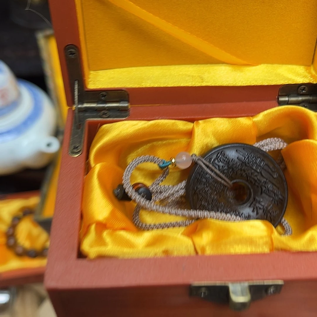 大叶紫檀（黑酸枝木类）