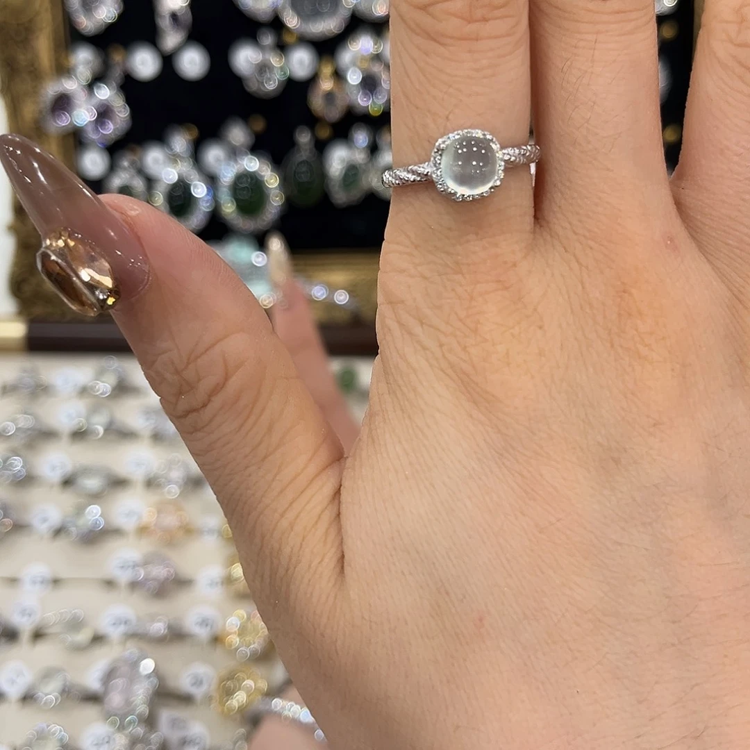 L****合金蛇纹石玉颈饰