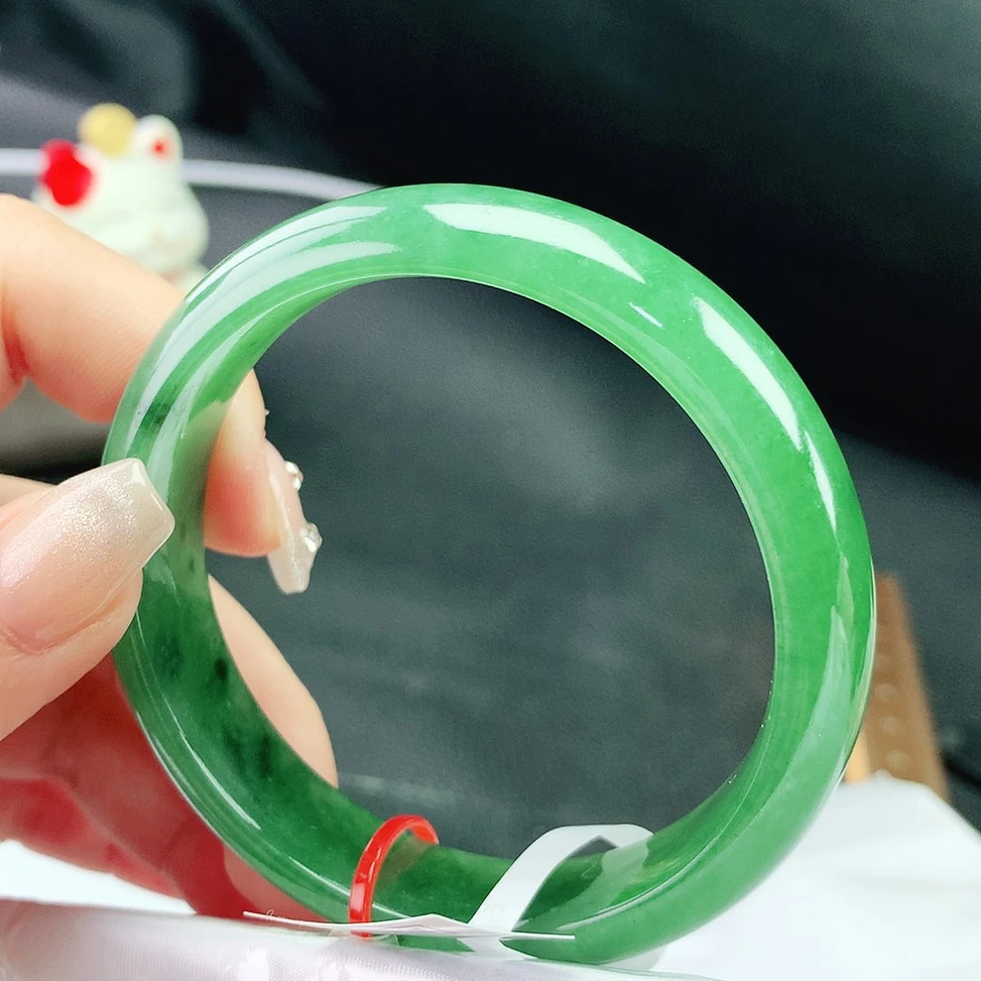 翡翠手镯未镶嵌57圈