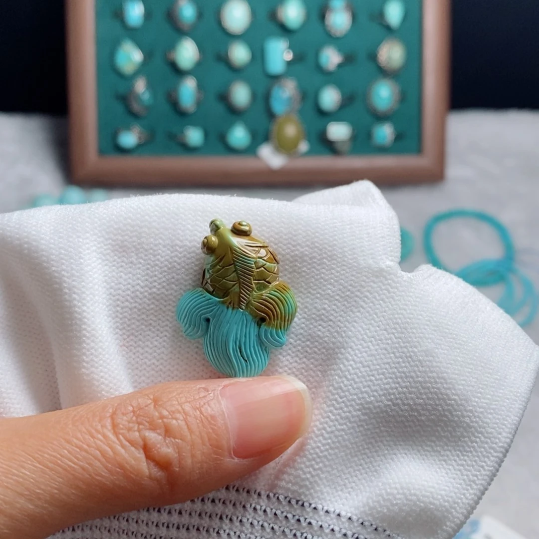 绿松石颈饰未镶嵌