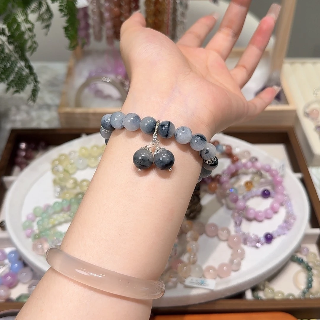 水晶手串合金福利品，价格85，无鉴赏期