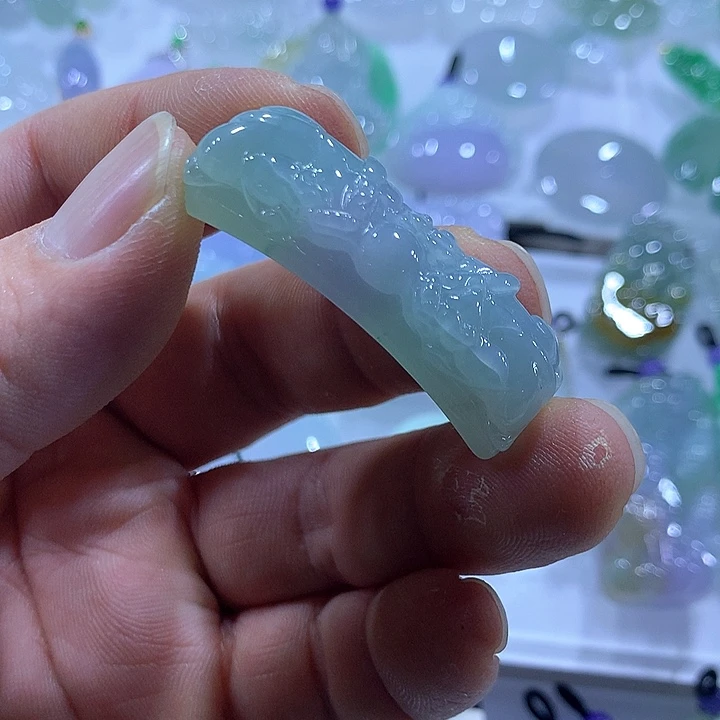 翡翠未镶嵌颈饰天然翡翠A货吊坠