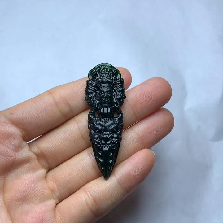 翡翠颈饰未镶嵌佳*儿杵