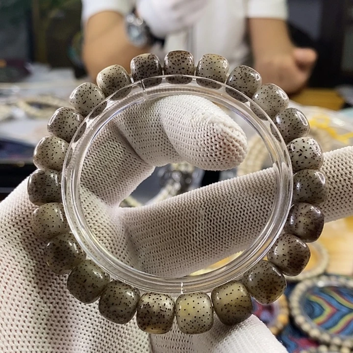 吊坠星月菩提黑冰