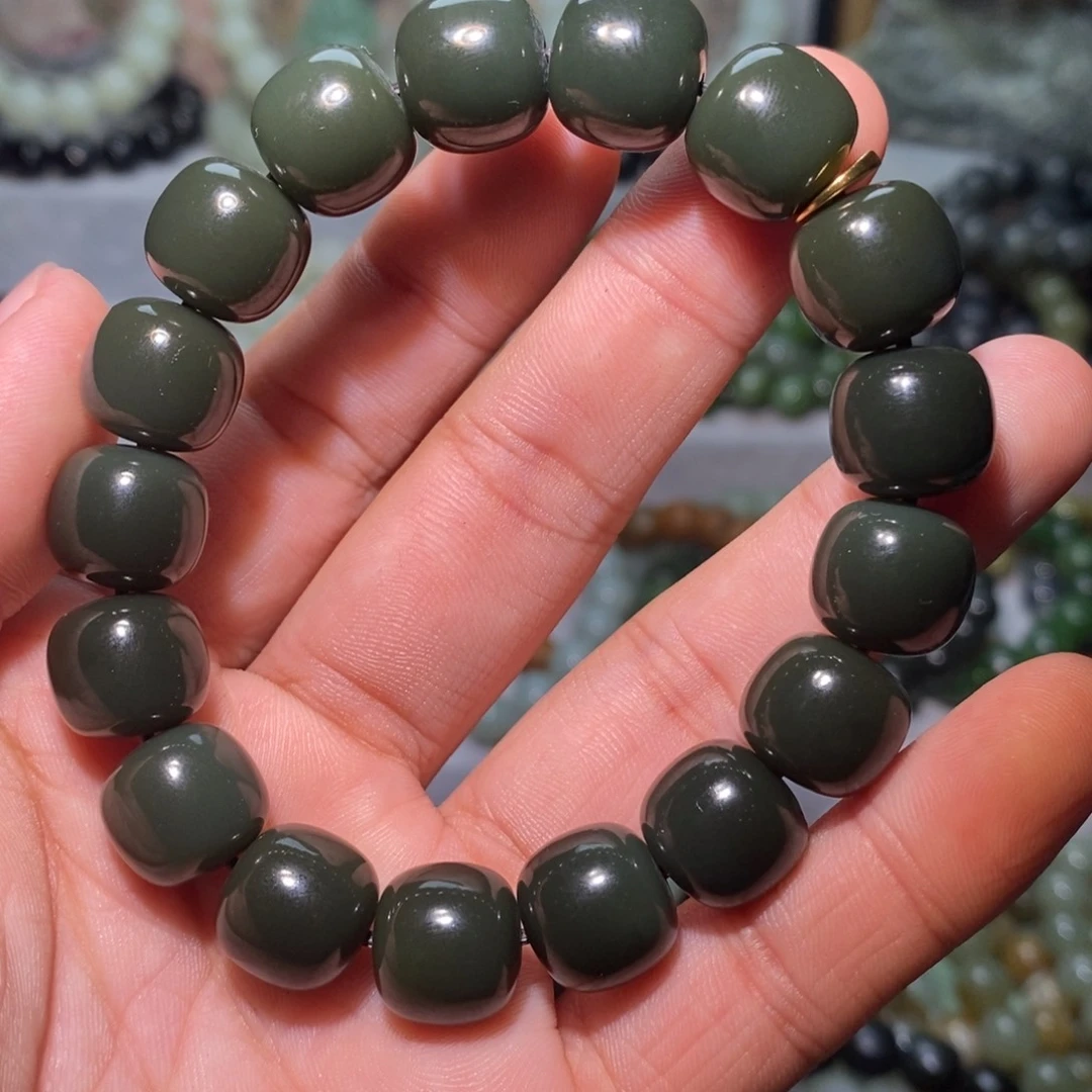 t***o和田玉未镶嵌手链