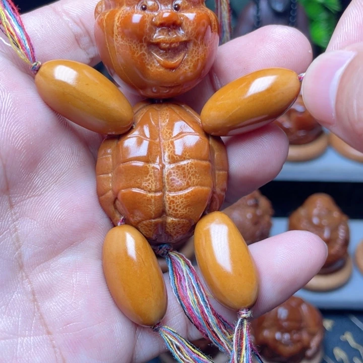把件橄榄核小龙人