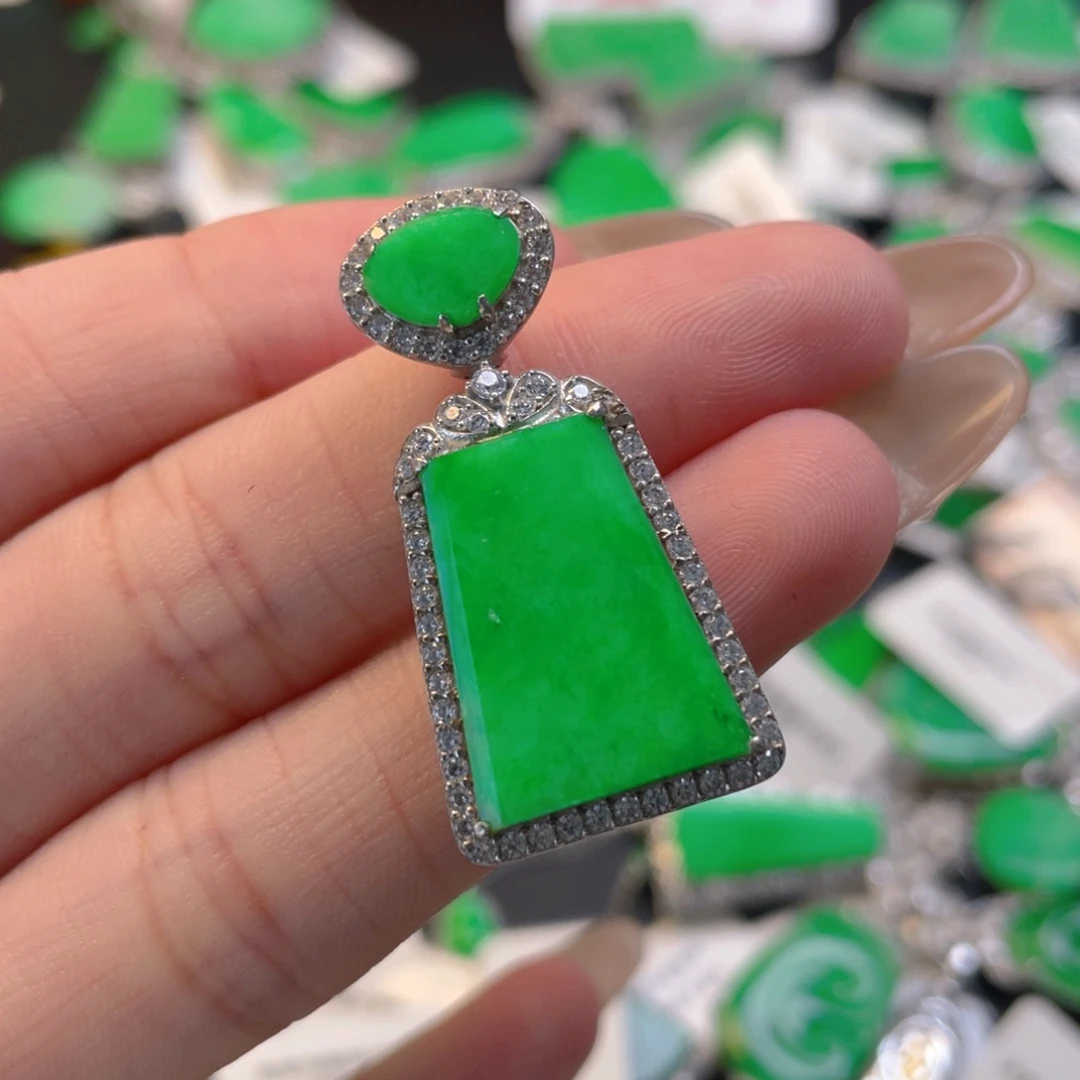 颈饰银S925镶嵌翡翠