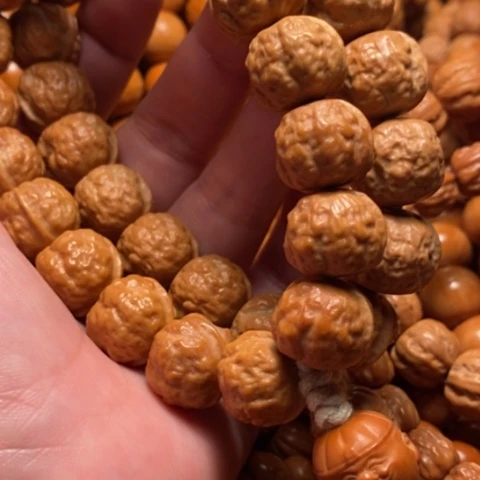 【闪购商品】猴头核桃手串与****)产品