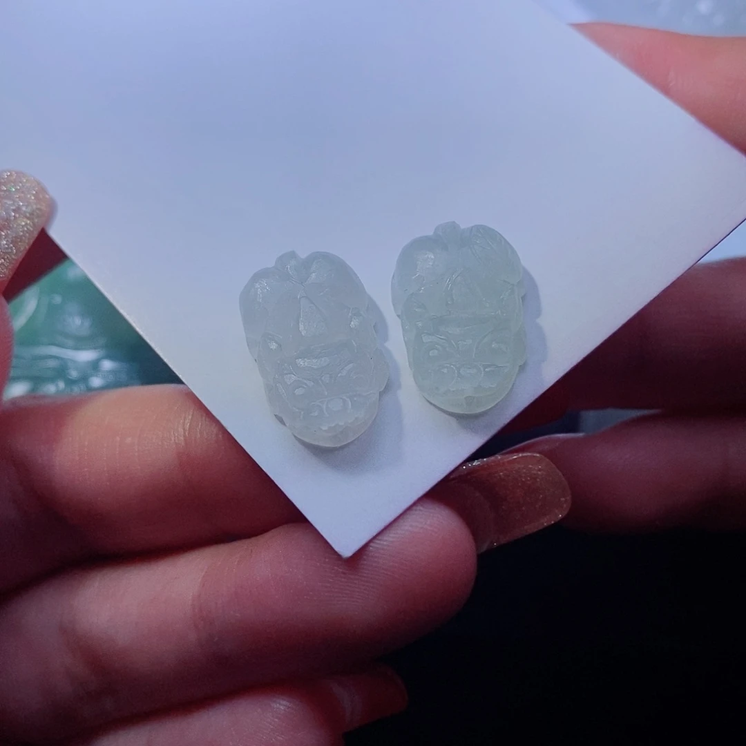 定制翡翠未镶嵌新***粉翡翠