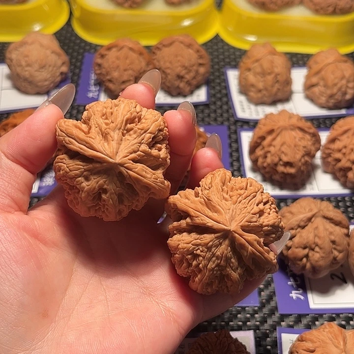 周***王核桃文玩核桃大粗筋48
