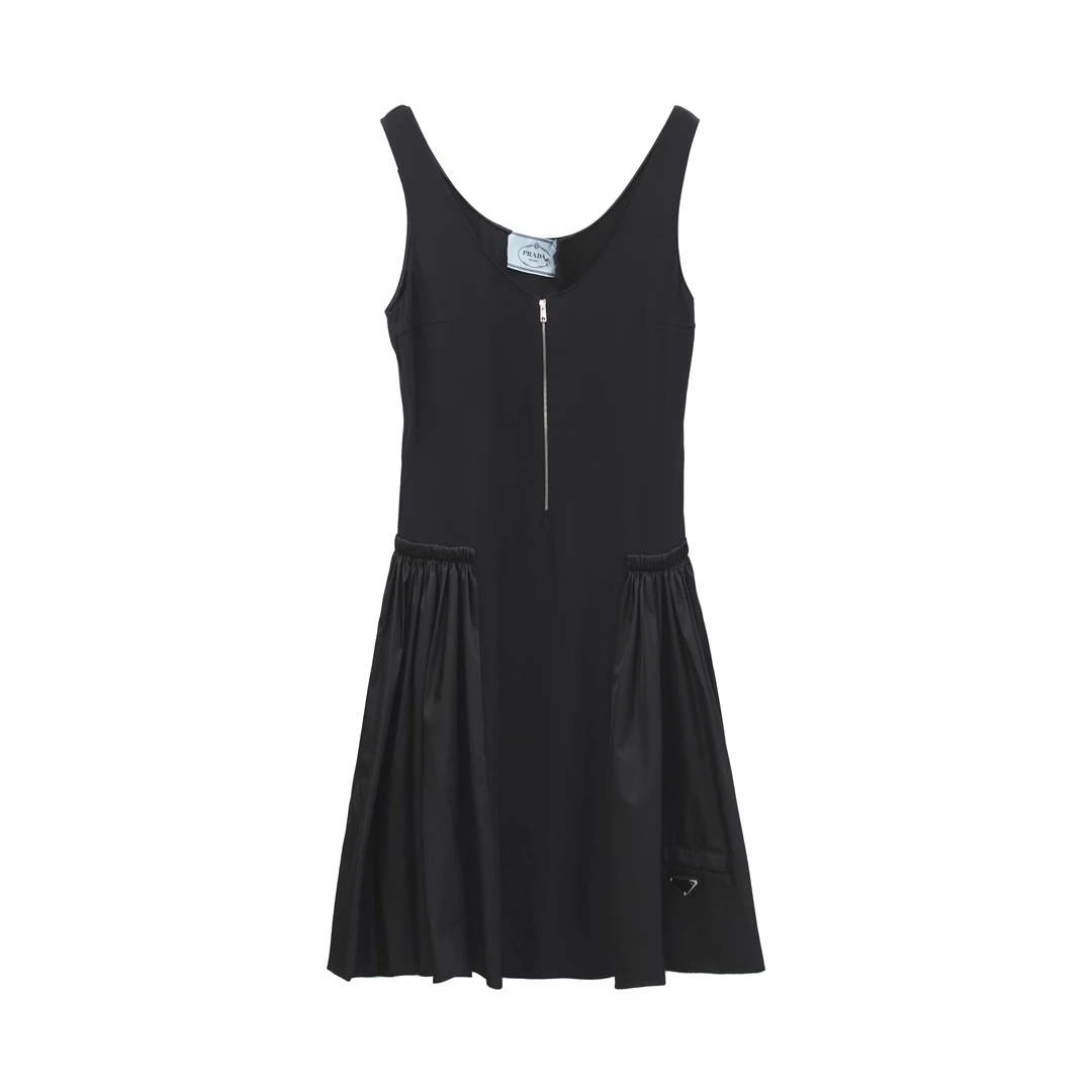 未使用 Prada/普拉达 再生尼龙A字无袖连衣裙