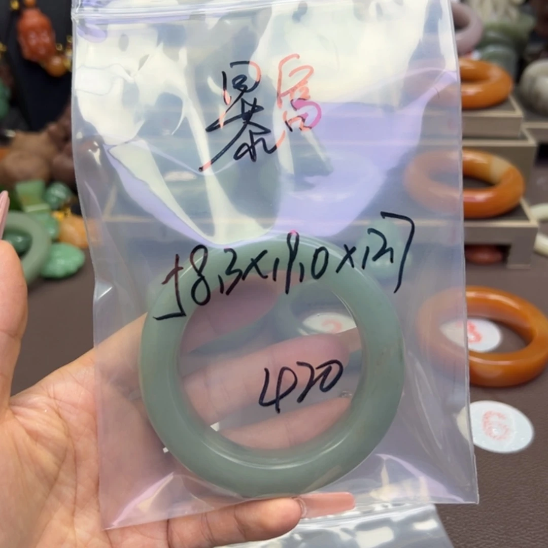 未镶嵌手镯石英岩玉@****?